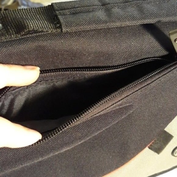 Tragus Messager Bag, 11'x10'x2' - Picture 3 of 7